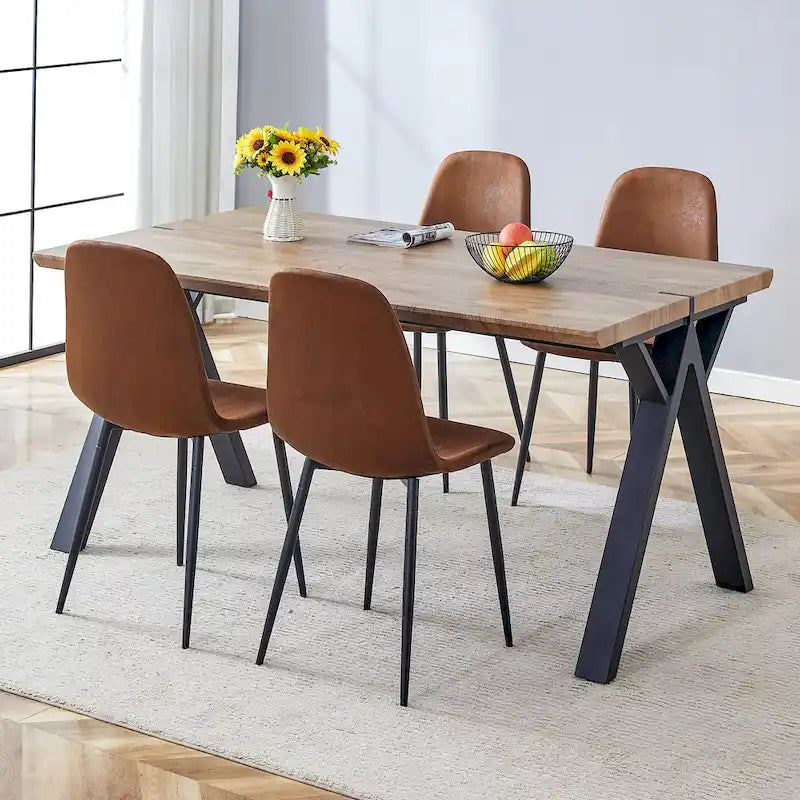 Ensemble de salle à manger moderne avec table rectangulaire noire à piètement en A et chaises à dossier rond