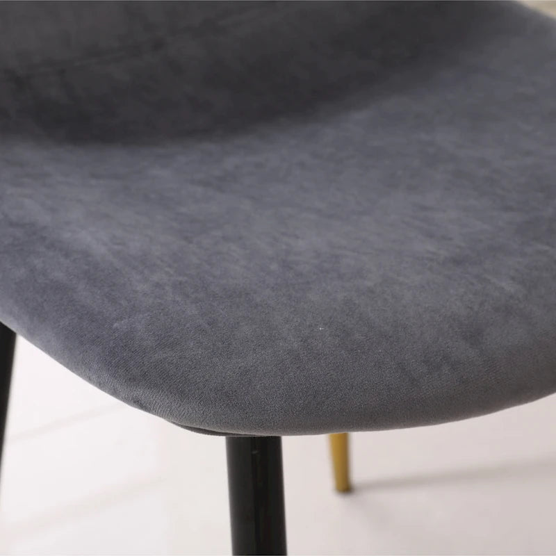 Ensemble de salle à manger 5 pièces de style moderne avec table ronde et 4 chaises rembourrées en velours