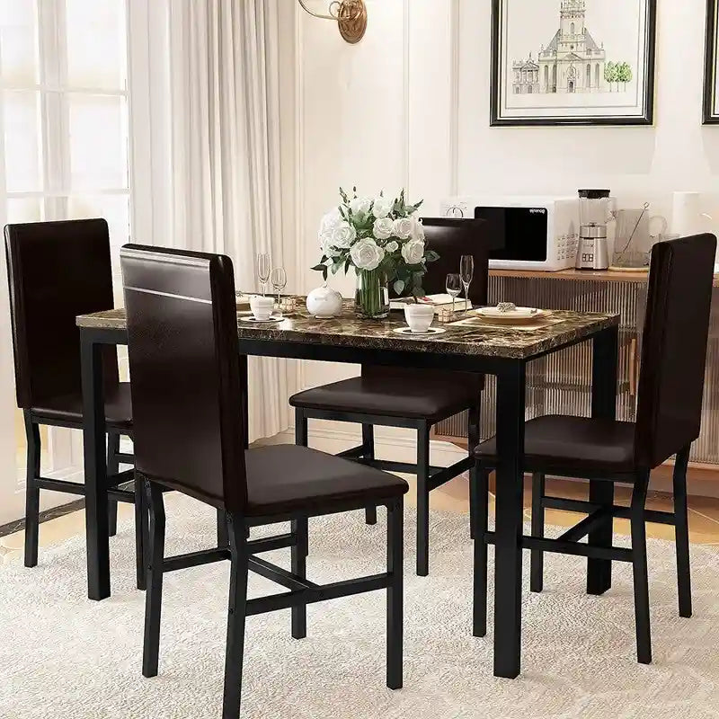 Ensemble table à manger Mieres 5 pièces en faux marbre avec 4 chaises rembourrées en cuir PU
