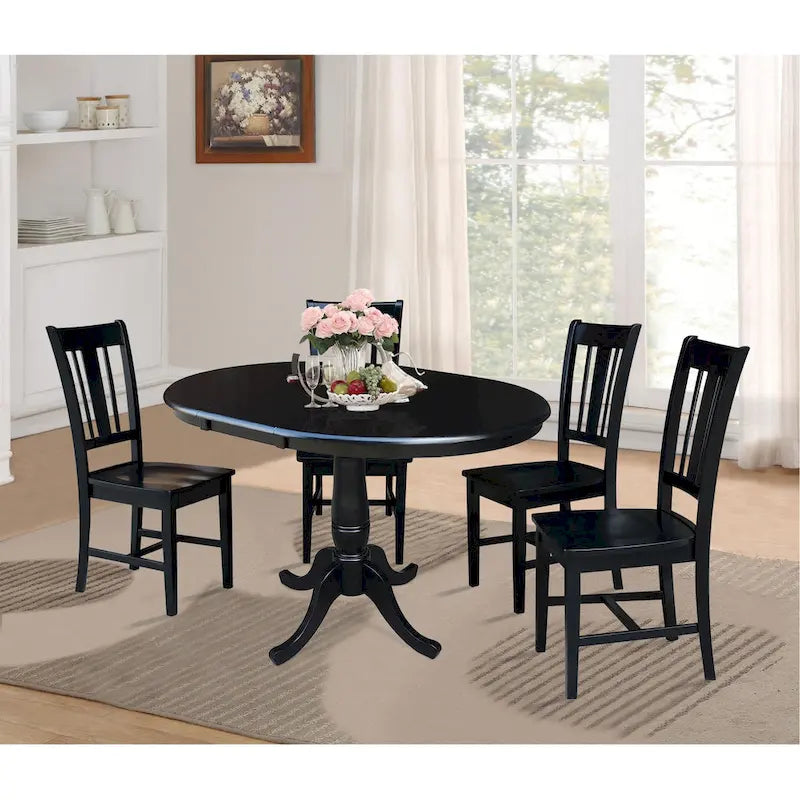 Table à dîner ronde extensible de 36 po avec 4 chaises San Remo