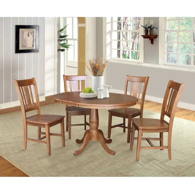 Table à dîner ronde extensible de 36 po avec 4 chaises San Remo
