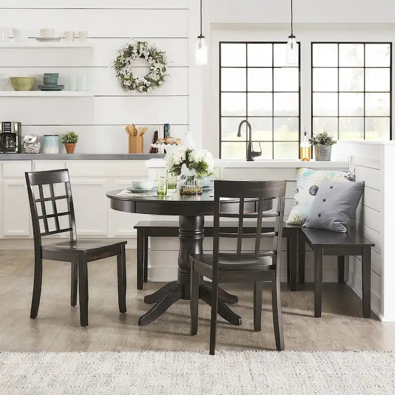 Ensemble de coin-repas Wilmington II avec base de piédestal ronde, fini noir antique, par iNSPIRE Q Classic