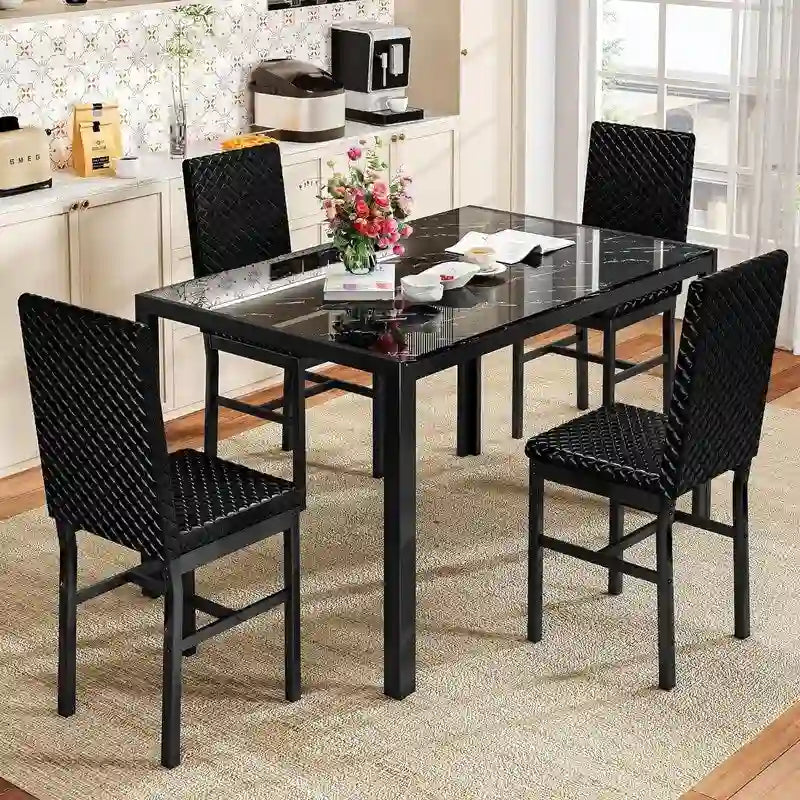 Ensemble de salle à manger 5 pièces Grondin Modern Style avec table en verre trempé et 4 chaises de salle à manger en cuir PU à surpiqûres losanges