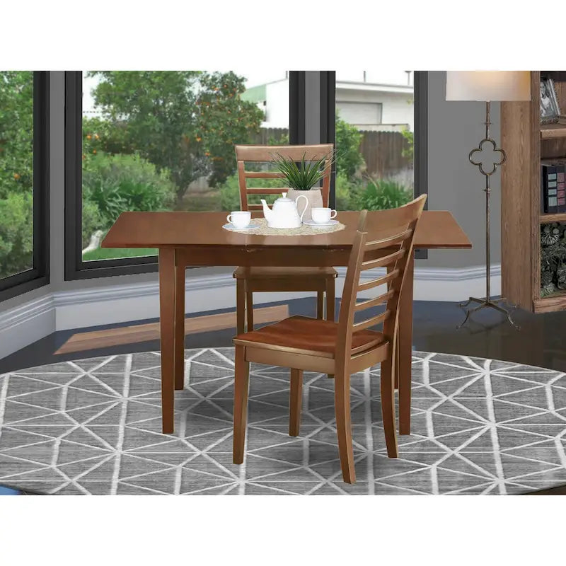 Ensemble de salle à manger East West Furniture comprenant une table à manger rectangulaire avec rallonge papillon et des chaises de salle à manger (options de type d'assise)