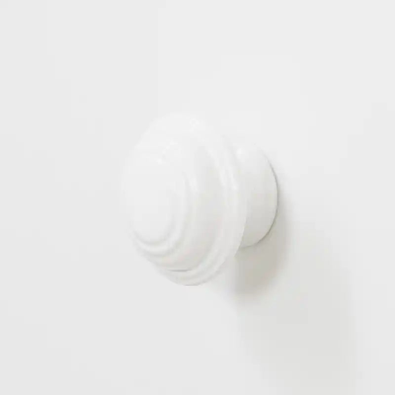 Table à langer Peek-a-boo avec tiroirs et espace de rangement ouvert – Blanc pur