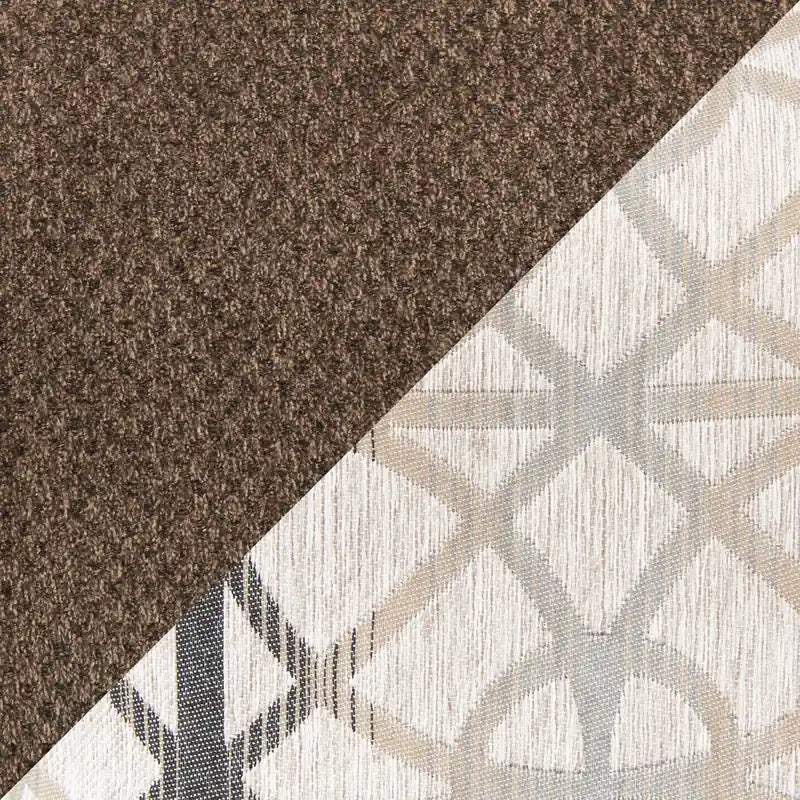 Canapé 100 % chenille fabriqué au Canada avec accoudoirs évasés et coussins décoratifs